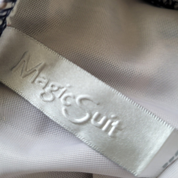 Magicsuit one-piece swimsuit with adjustable tie bust. Size M - Picture 2 of 12